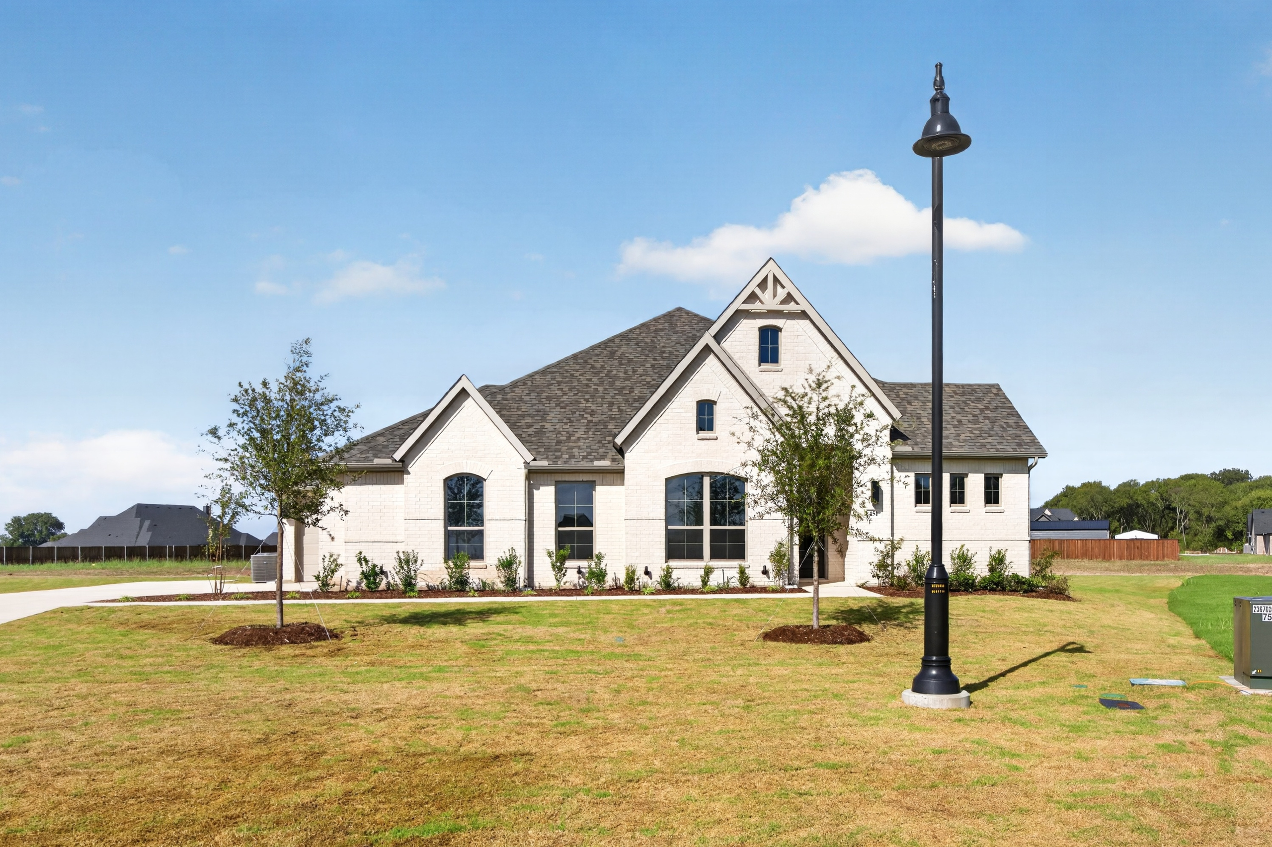 451 Creamer Ct., Waxahachie, TX 75167