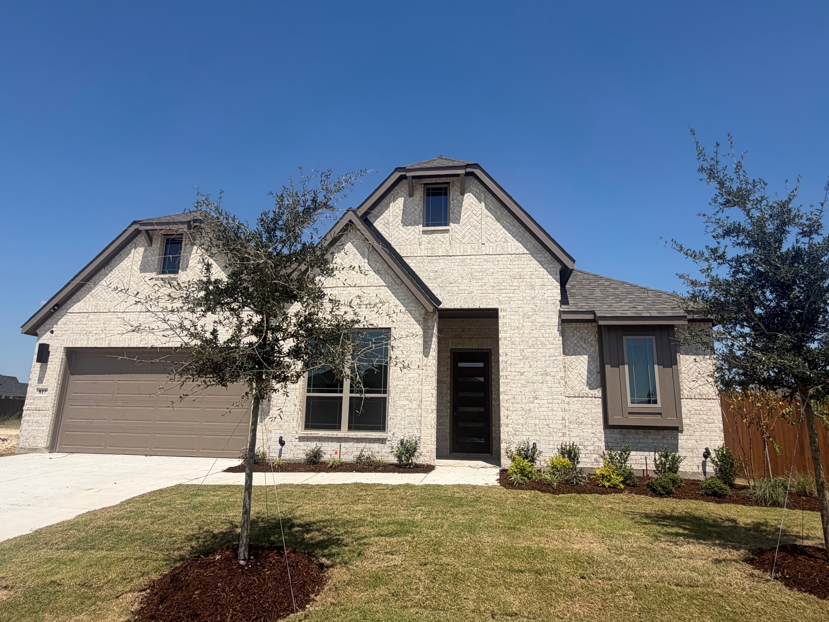817 Monza Drive, Midlothian, TX 76065