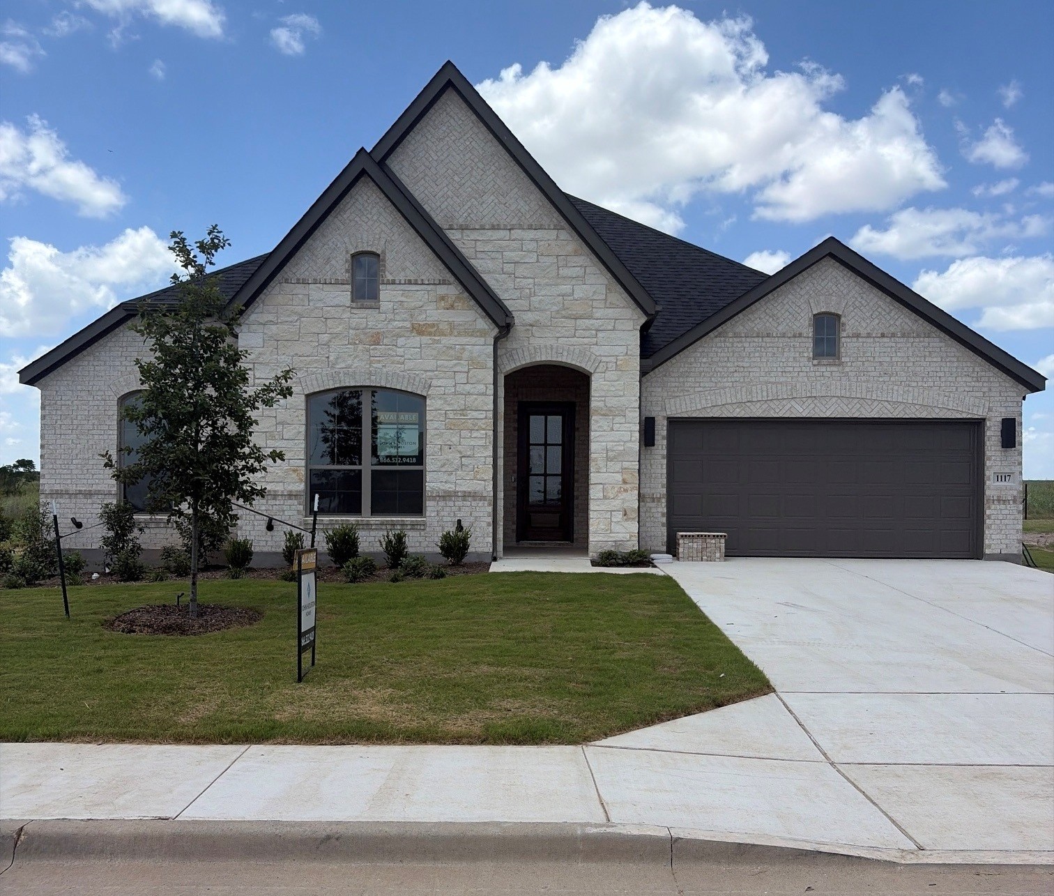 1117 Dillinger Road, Hewitt, TX 76643
